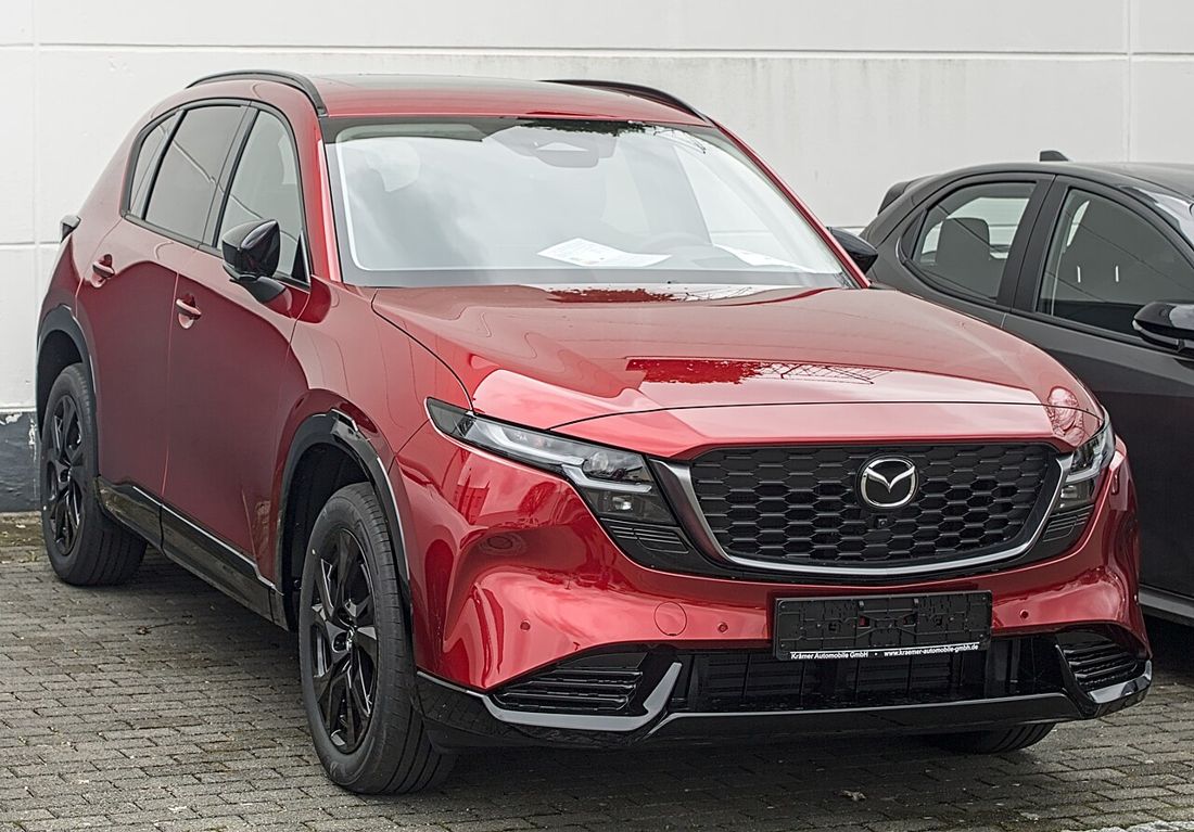 Mazda CX-5, front three-quarter view