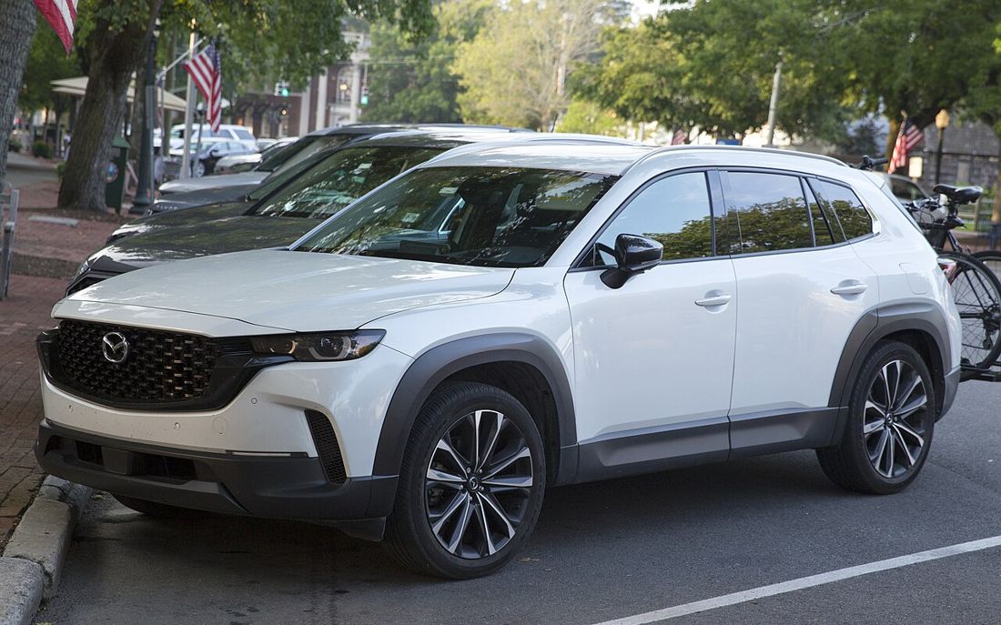 Mazda CX-50, front three-quarter view